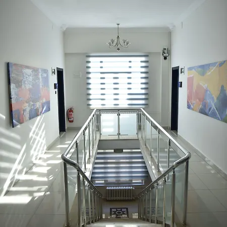 Otel Bella *